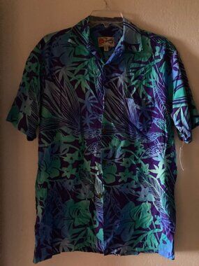HILO HATTIE HAWAIIAN ORIGINAL ALOHA SHIRT MEN ALOHA FLOWER MADE IN HAWAII NWT XS